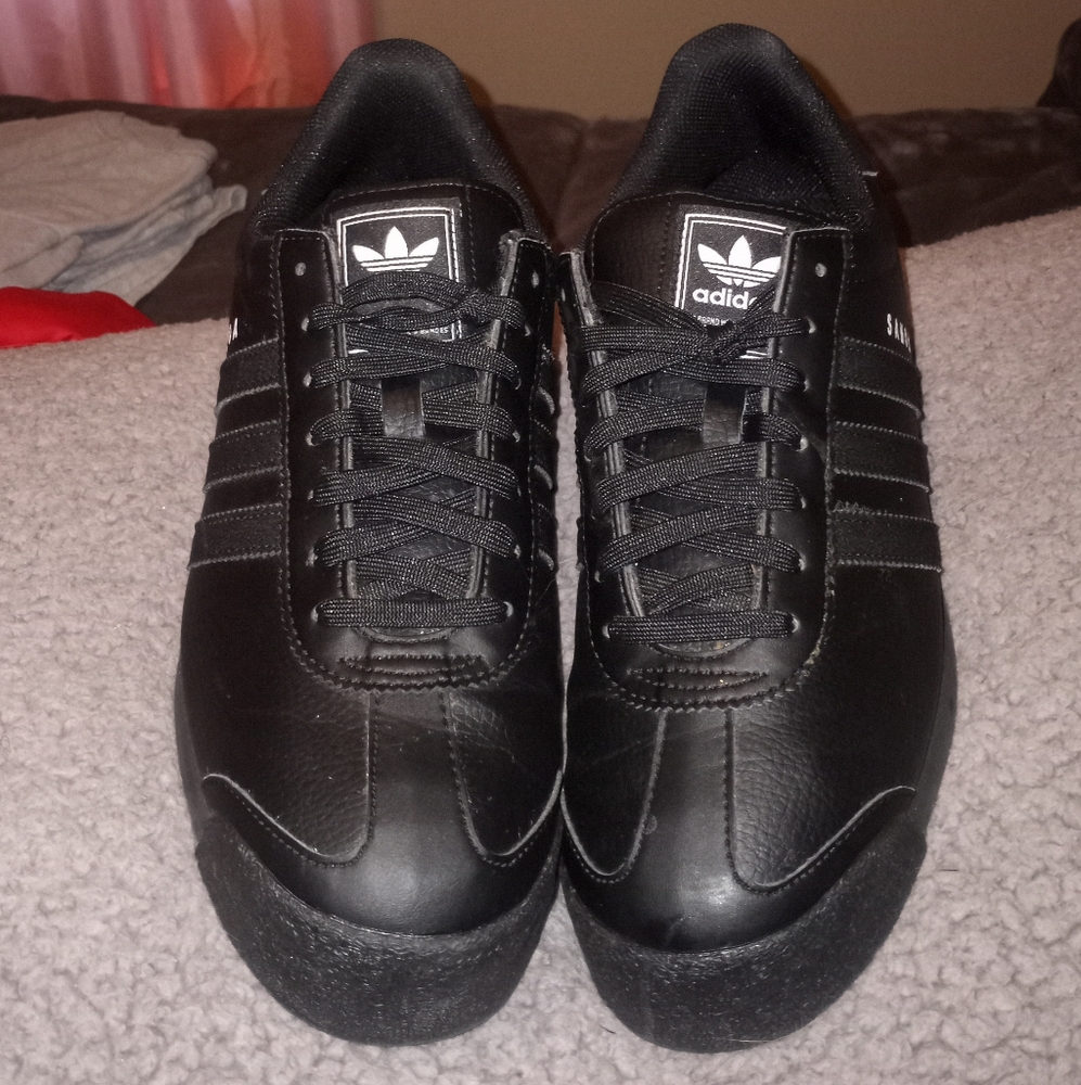 Adidas tennis shoes